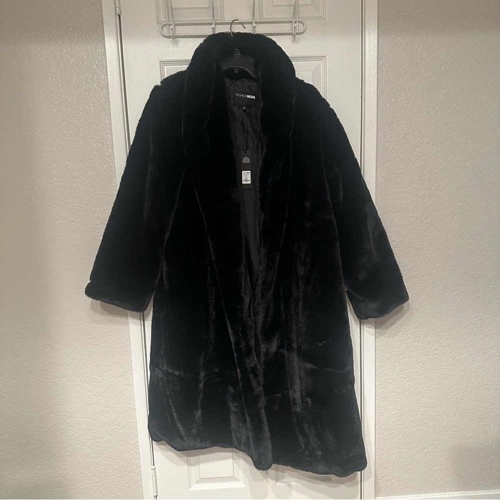 NWT: Fashion Nova Black Faux Fur Coat